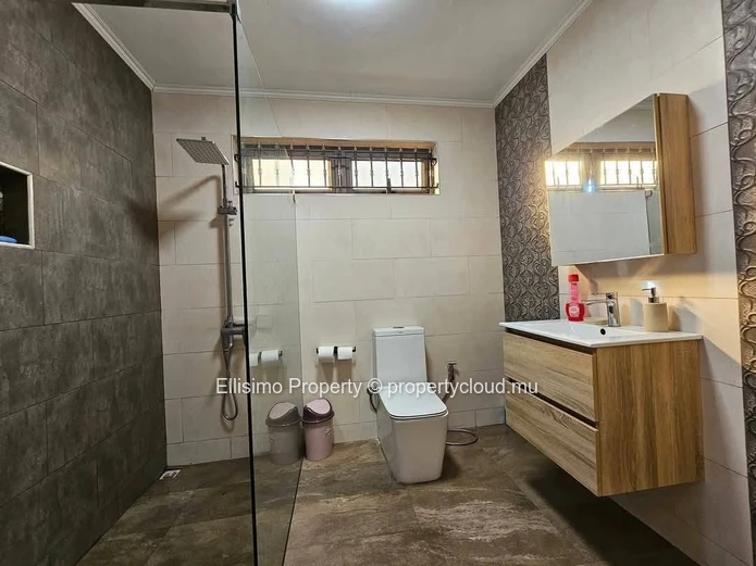 4-Bedroom Villa For Long-Term Rent – Pereybere