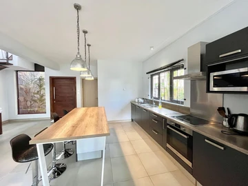 3 Bedroom Townhouse, Duplex