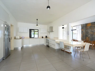 4 Bedroom Building