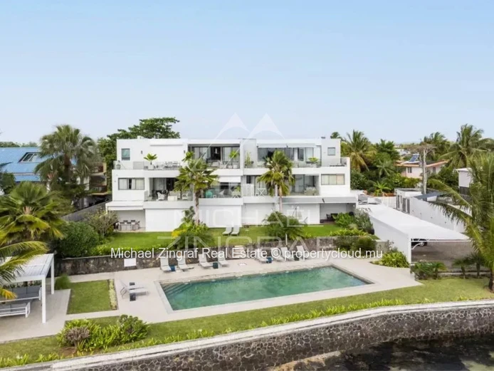 Penthouse pieds dans l'eau Roches Noires