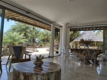 5 Bedroom Villa