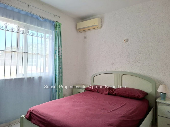 Apartment | Garden-Level | 3 Minutes from the Beach