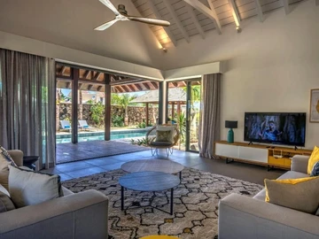 4 Bedroom Villa