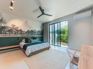5 Bedroom Villa