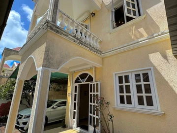 3 Bedroom Townhouse, Duplex