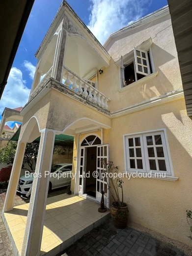 Superbe villa de style balinais à louer - Grand Baie | 50 000 roupies par mois