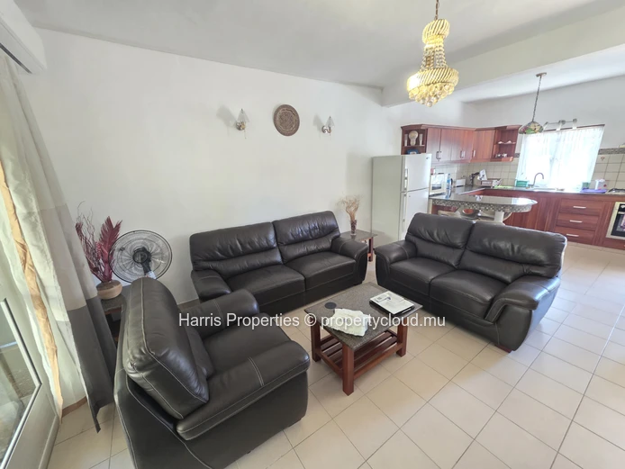 À louer : Duplex dans une résidence sécurisée à Grand Gaube