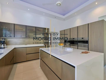 4 Bedroom Villa