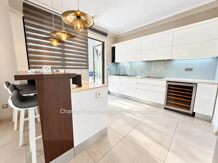 Villa 3 chambres en suite - Le raffinement tropical à Royal Park