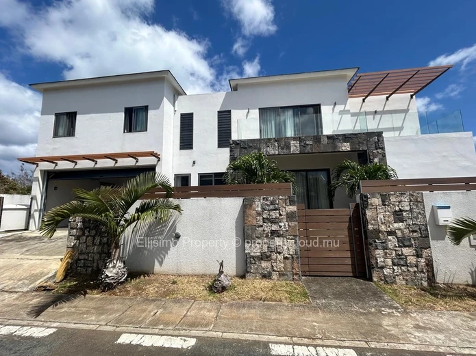 Villa de 4 chambres à louer à Mont Choisy, Grand Baie, avec piscine - Complexe Résidentiel