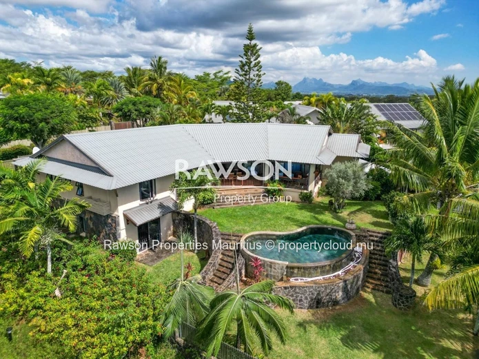 Beaufiful Villa In A Gated Estate