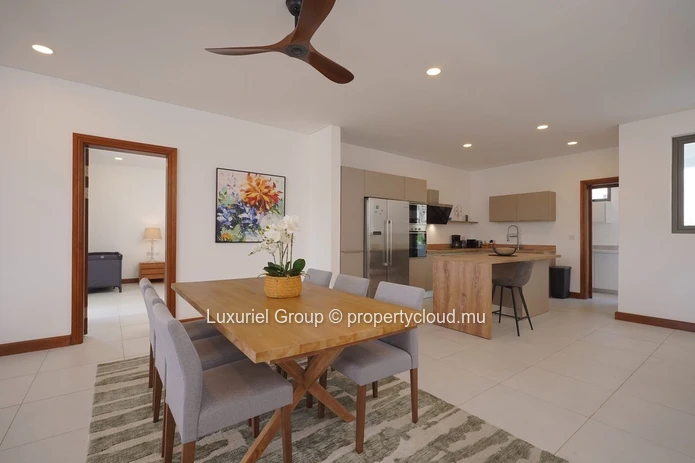 Appartement de luxe à vendre à Pointe aux Canonniers – 3 chambres en suite