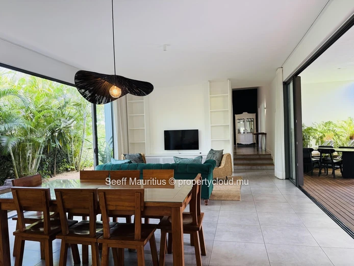 Tropical Modernity at Its Finest: Villa Bois Chandelle Mont Choisy