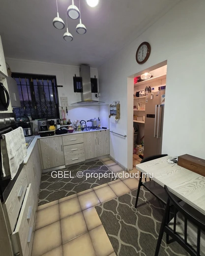Spacious 3-Bed Apartment 107 m² – Central Curepipe
