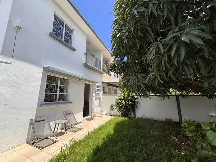 Lovely 2-bedroom house with a garden just a quick walk to the beach - Pointe aux Biches