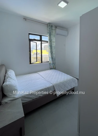 Modern 3-Bedroom Apartment for Rent in Flic en Flac, Mauritius – Rooftop Pool & Sea Views
