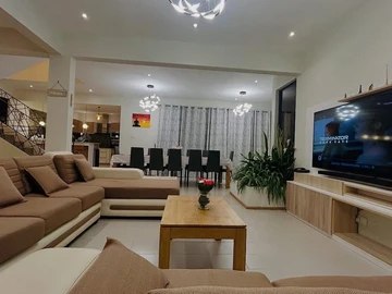 4 Bedroom Villa