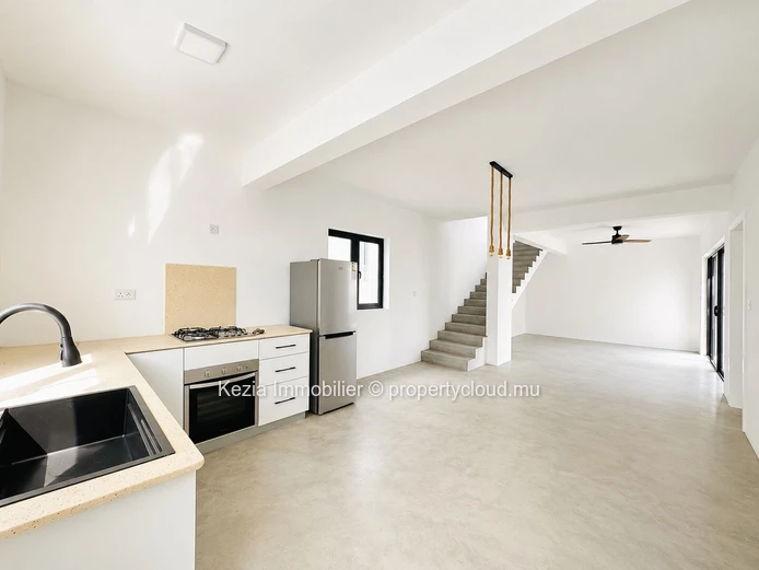 New Contemporary Villa With Swimming Pool