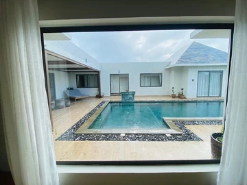 4 Bedroom Villa