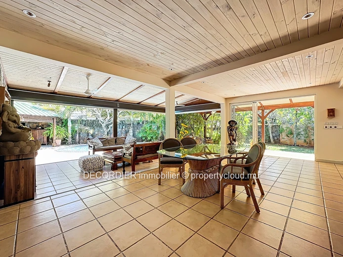 Large contemporary house with swimming pool and garden