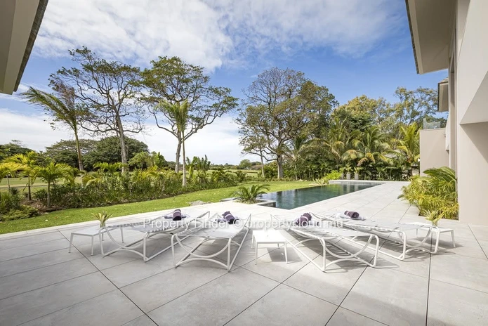 Villa De Luxe 4 Chambres À Vendre – Sud-Est De L'île Maurice