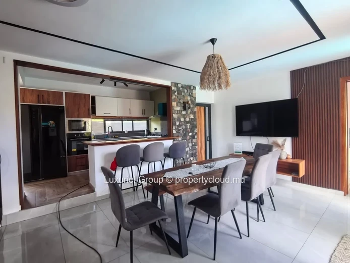 Modern Contemporary Villa with Private Pool