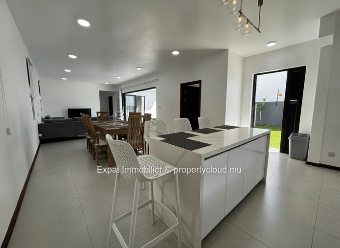 Villa Contemporaine Neuve 4 Chambres Avec Piscine Privée Et Rooftop – Péreybère
