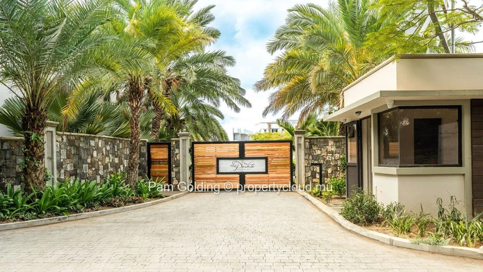 For Sale – Luxury 4-Bedroom Penthouse in Grand Baie, La Pointe Luxury Apartments