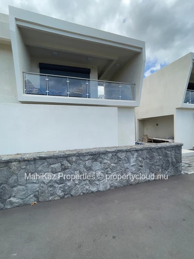 Luxurious Apartments for Rent in Ruisseau Palmyre, Flic en Flac – Premium & Peaceful Living 