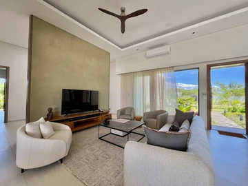 4 Bedroom Villa