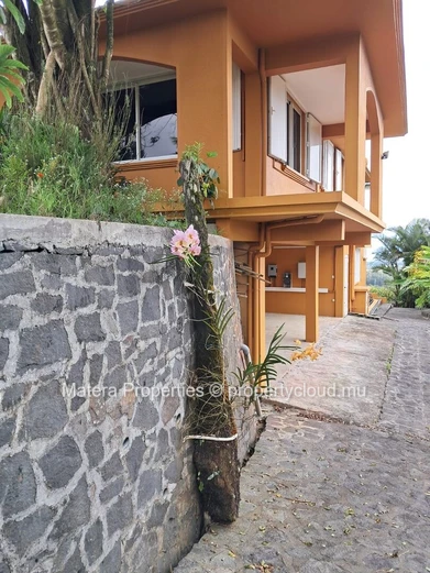 Villa de luxe de 2 chambres à vendre à Riche en Eau | Rs 30 millions