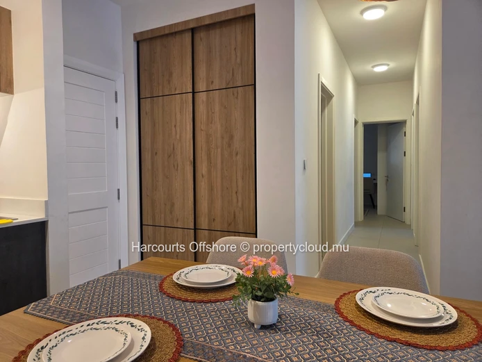 Charming fully furnished 3 bedroom apartment to let in Beau Plan Smart City