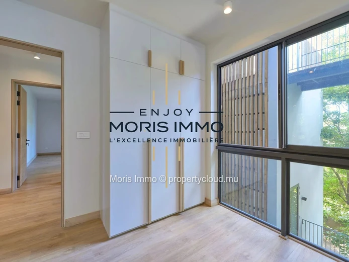 Exceptional sea view duplex apartment for sale in Pointe aux Canonniers