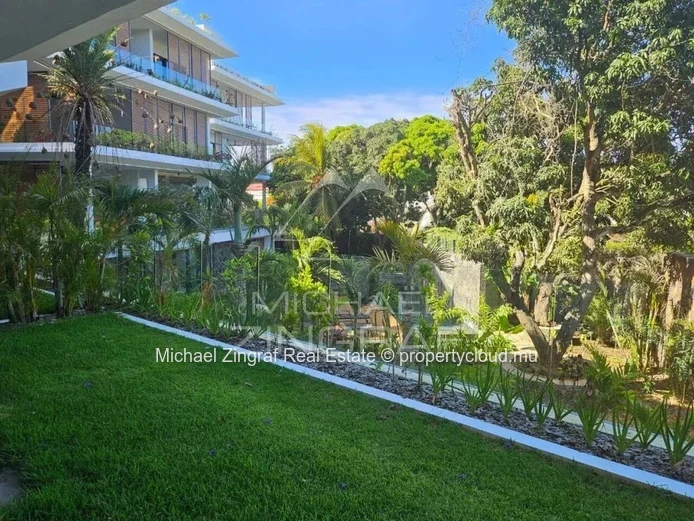 3 bedrooms Garden-Level Apartment in Pointe aux Canonniers