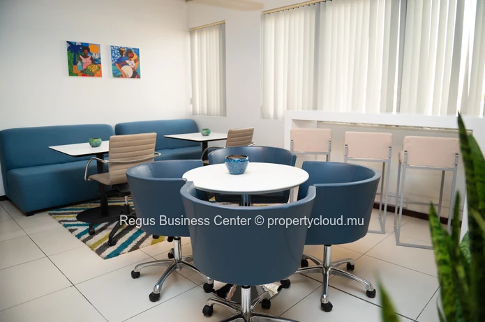 All-inclusive access to coworking space in Regus Grand Bay Central