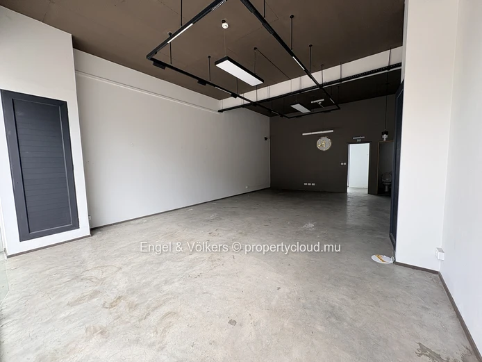 Commercials/Shops For Rent In Black River