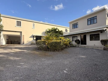 6 Bedroom Villa