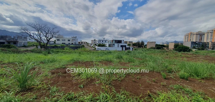 Terrain résidentiel de 22.51 Perches à vendre, Sodnac