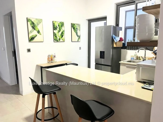 3-Bedroom Apartment for Rent in Pereybère | Communal Pool | 2 Minutes from Pereybère Beach