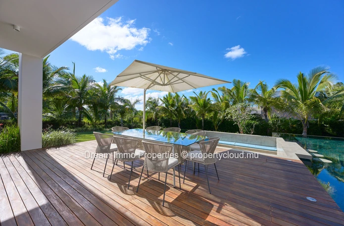 Exceptional 5-bedroom villa with beautiful sea views in the heart of Anahita Golf & Spa Resort – Mauritius