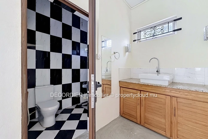 House for Sale – Terre Rouge (Sole Mandate)