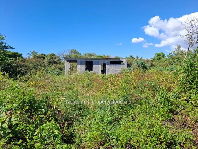 683.6 m² Land in Belle Mare – 5-Minute Drive to Public Beach