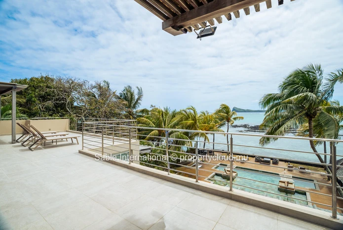 Luxury Beachfront Penthouse in Cap Malheureux with Sea Views and Communal Pool - Fully Furnished and Equipped 