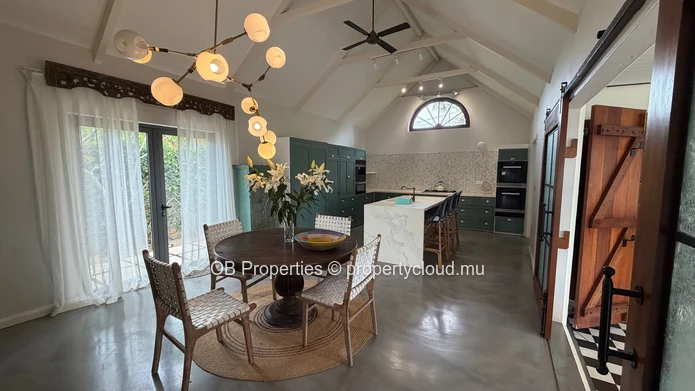 Prestigious 5-Bedroom Villa for Rent in Forêt Daruty
