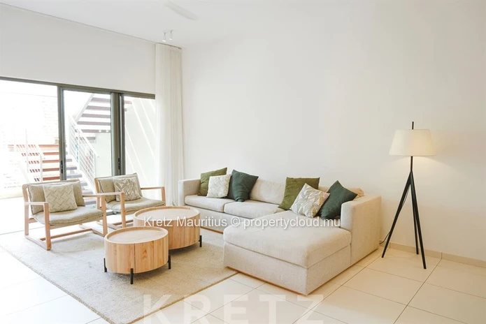 Exceptional Penthouse with Private Rooftop Pool in Pereybère (Sole Mandate)
