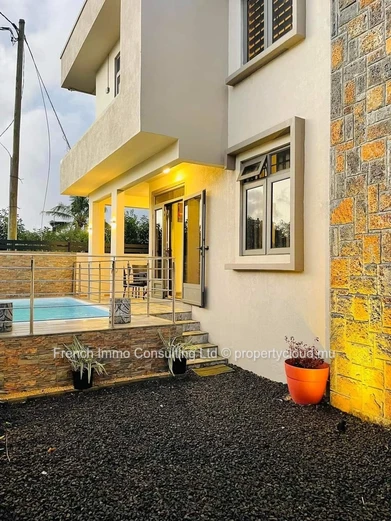 Villa 4 chambres, piscine , pereybere