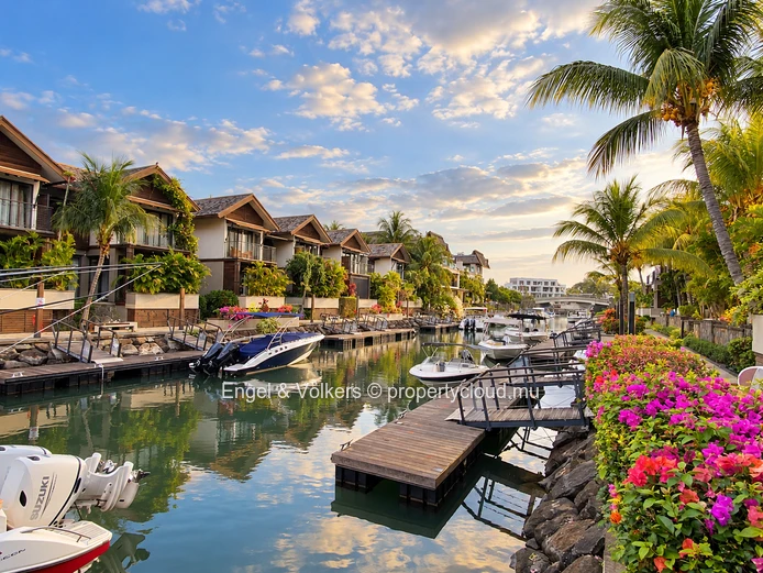 Waterfront Living at La Balise Marina – 3-Bedroom Duplex