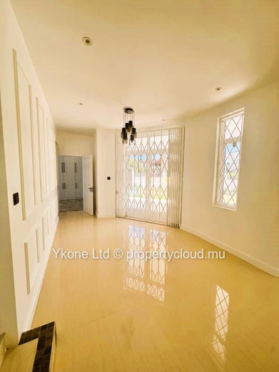 House For Sale In Flic en Flac