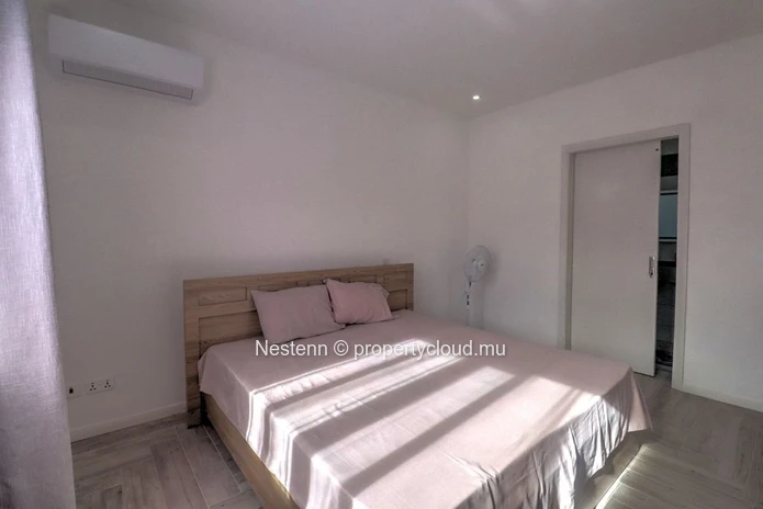 Villa moderne de plain-pied avec 3 chambres à proximité des commodités.