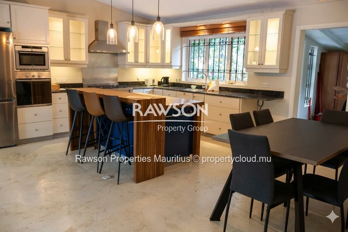 4 Bedroom House To Let in Grande Rivière Noire